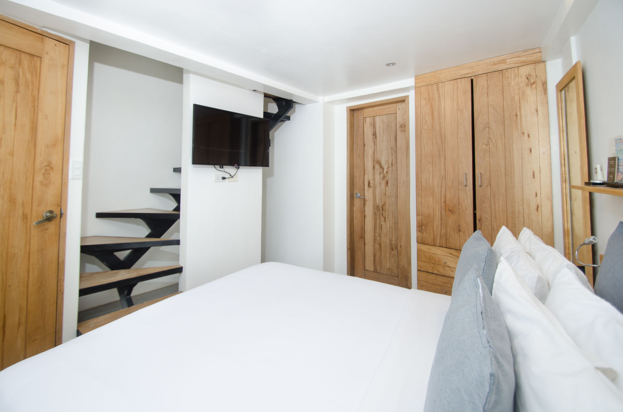 Zuzuni Boutique Hotel Balabag  Bagian luar foto