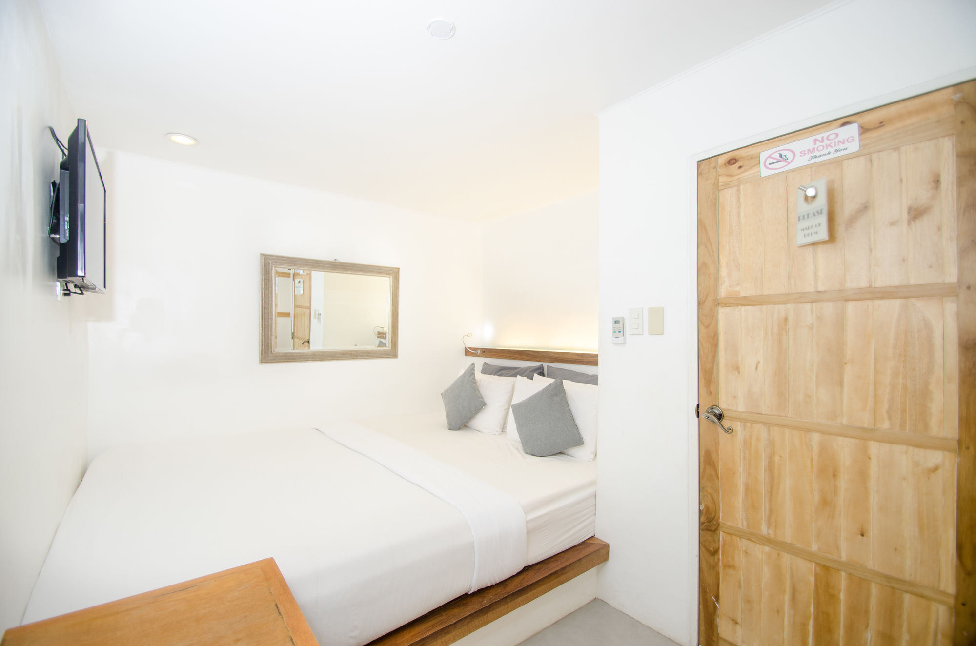 Zuzuni Boutique Hotel Balabag  Bagian luar foto