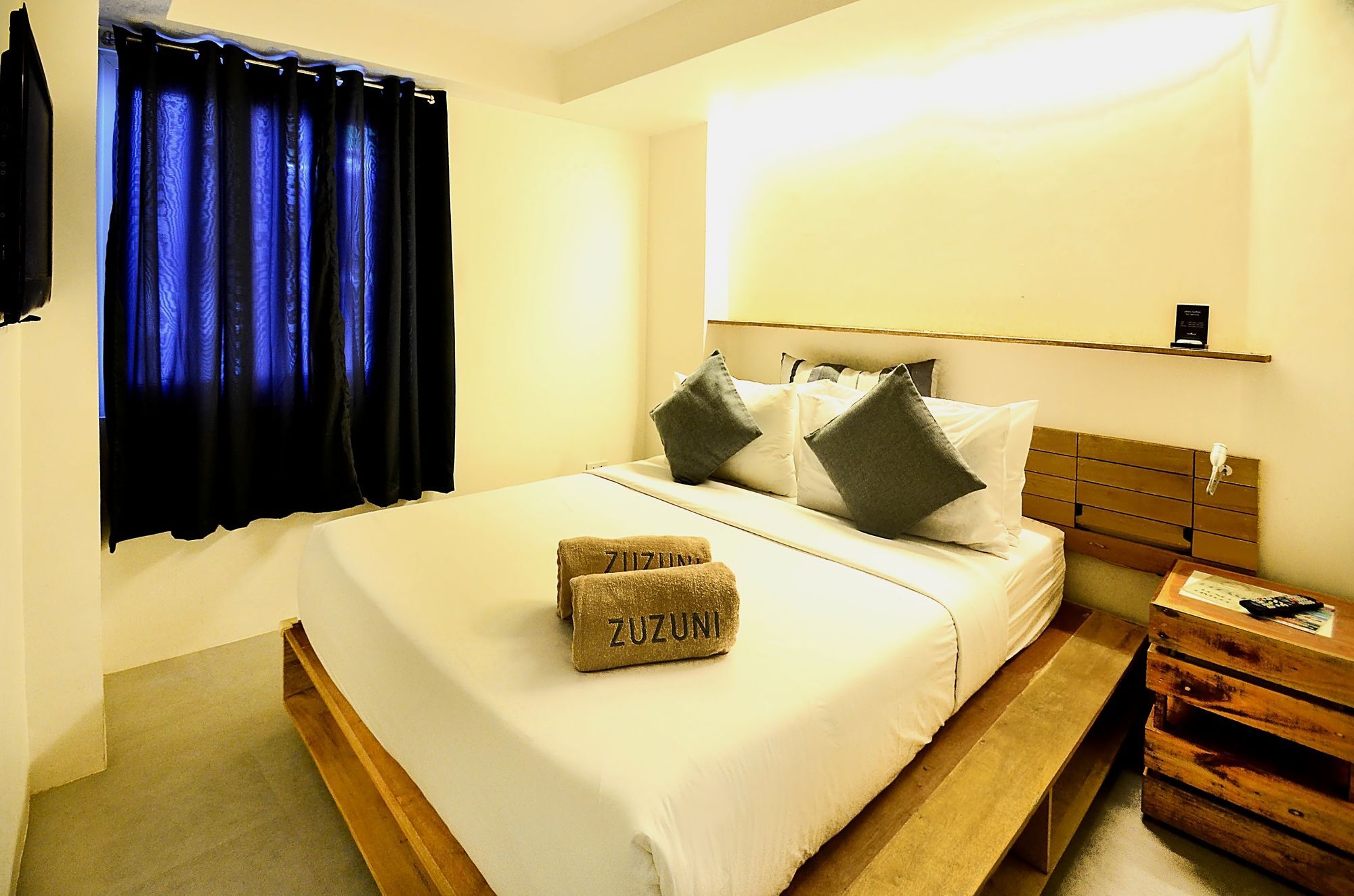 Zuzuni Boutique Hotel Balabag  Bagian luar foto