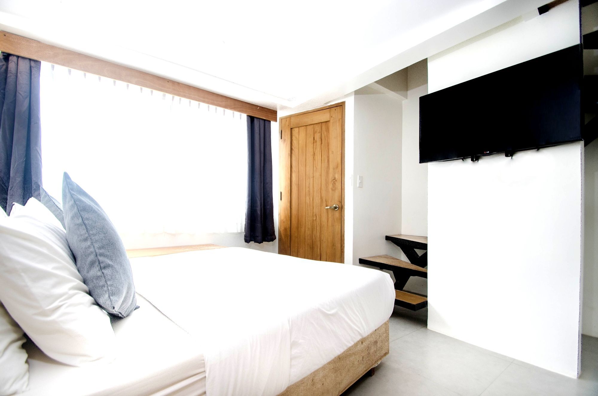Zuzuni Boutique Hotel Balabag  Bagian luar foto