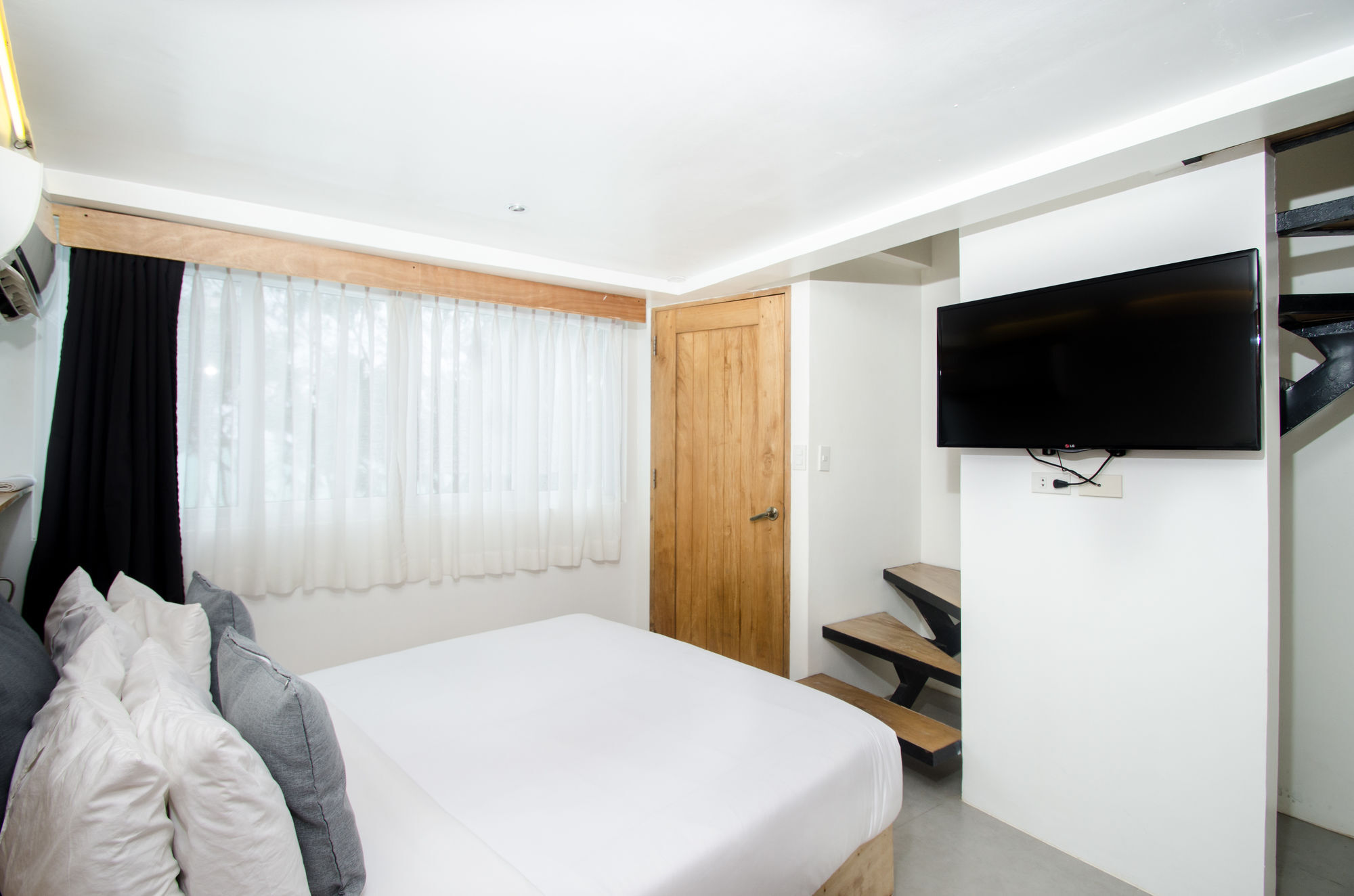 Zuzuni Boutique Hotel Balabag  Bagian luar foto