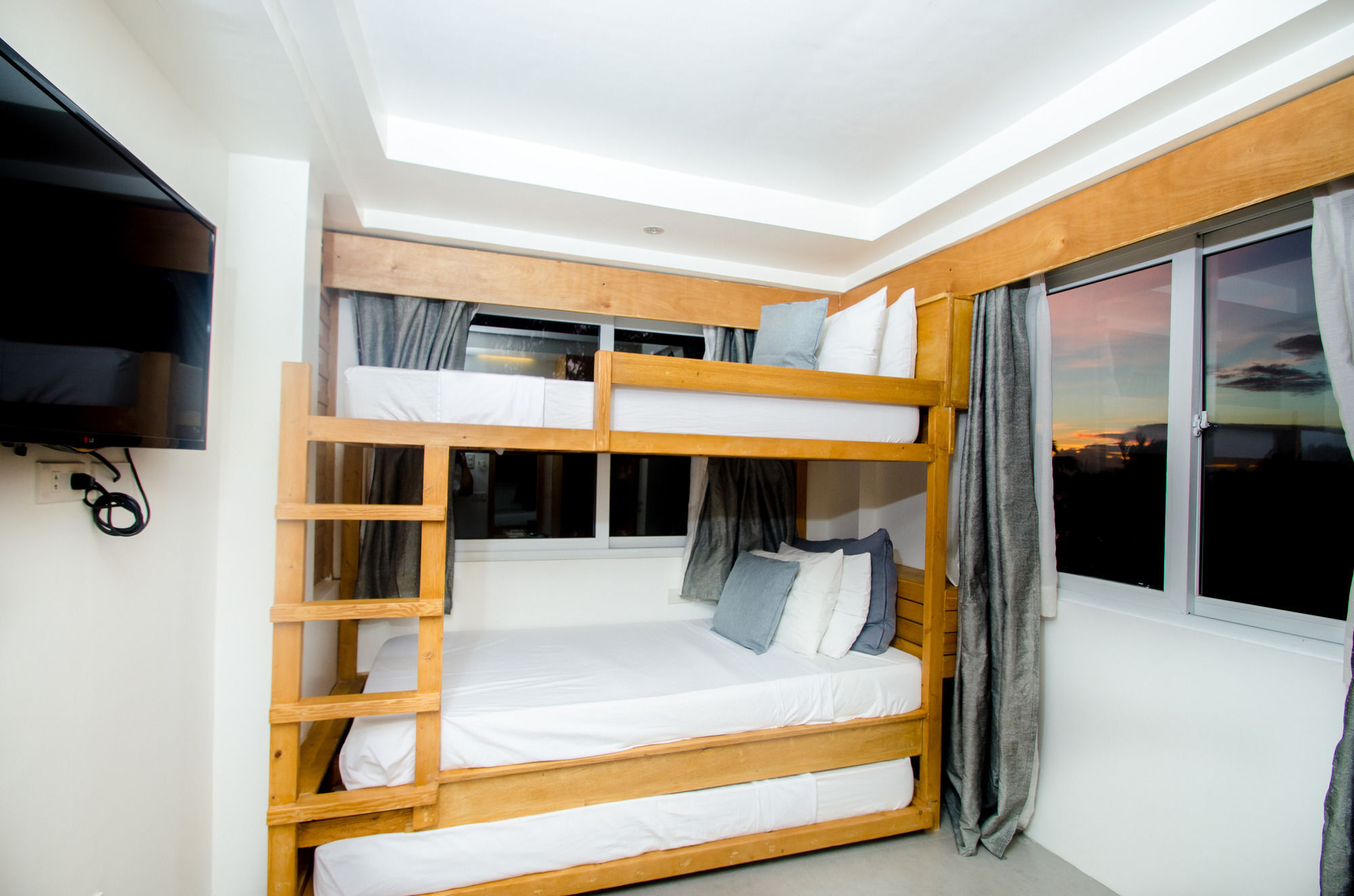 Zuzuni Boutique Hotel Balabag  Bagian luar foto